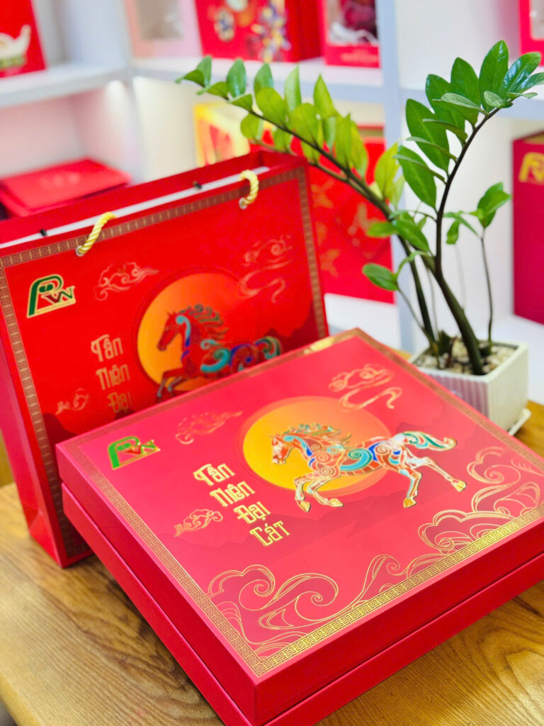 Hộp quà Tết doanh nghiệp 2026 với yến sào Bảo Bình cao cấp, thiết kế sang trọng dành tặng đối tác khách hàng